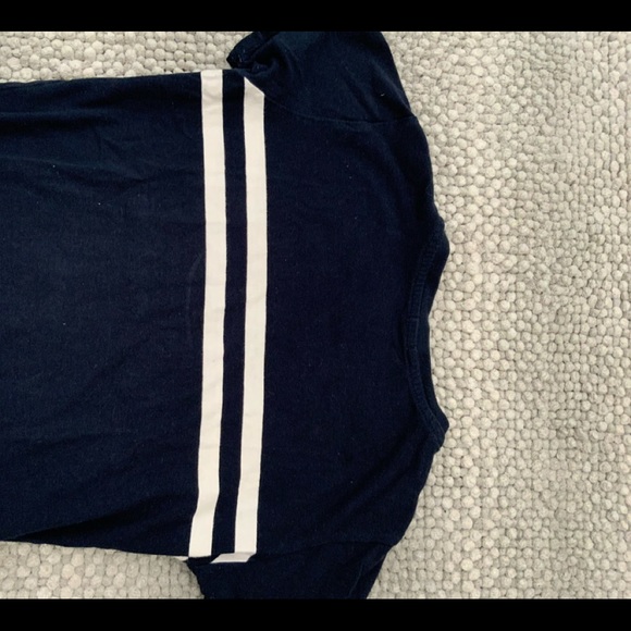 Brandy Melville tee - Picture 2 of 4